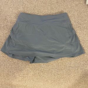 Lululemon size 4 blue skirt